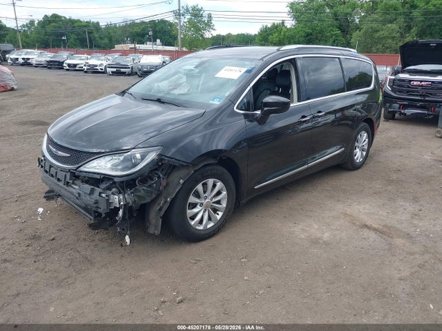 2018 Chrysler Pacifica Touring L მანქანა იყიდება აუქციონზე, vin: 2C4RC1BG3JR353595, აუქციონის ნომერი: 45207178