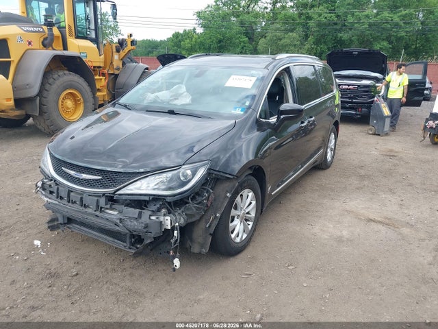 2018 Chrysler Pacifica Touring L მანქანა იყიდება აუქციონზე, vin: 2C4RC1BG3JR353595, აუქციონის ნომერი: 45207178