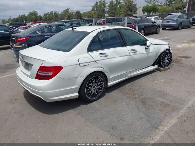 Aukcja sprzedaży 2012 Mercedes-benz C 250 Luxury/sport, vin: WDDGF4HB2CR195289, numer aukcji: 45207233