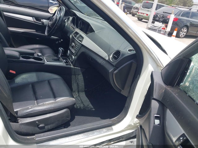 Aukcja sprzedaży 2012 Mercedes-benz C 250 Luxury/sport, vin: WDDGF4HB2CR195289, numer aukcji: 45207233