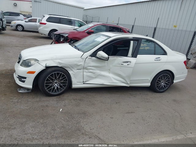 Aukcja sprzedaży 2012 Mercedes-benz C 250 Luxury/sport, vin: WDDGF4HB2CR195289, numer aukcji: 45207233