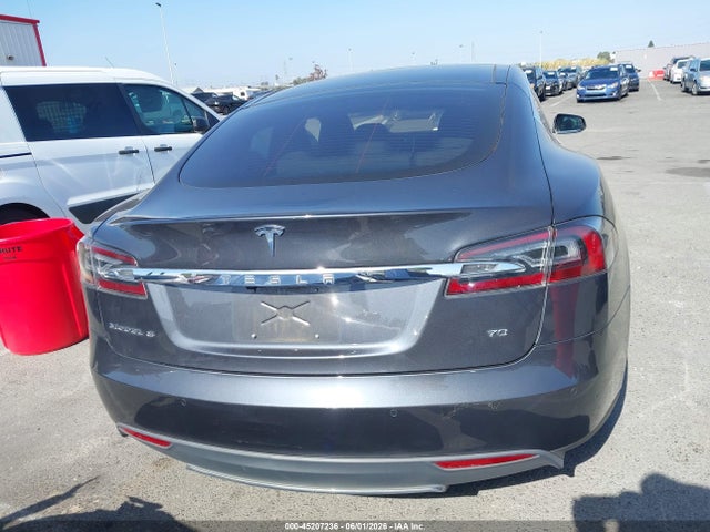 Tesla Model S 60/70/85 2015 5YJSA1S1XFF099695 Image 16