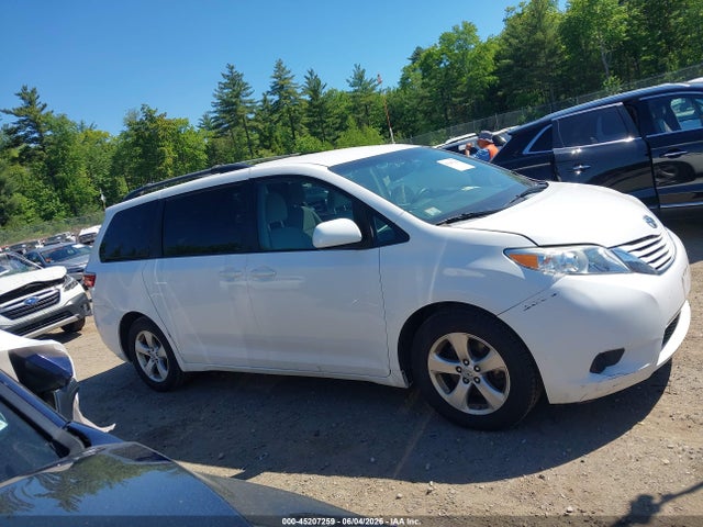 Toyota Sienna Le 8 Passenger 2016 5TDKK3DC9GS722339 Image 13