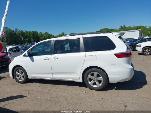 Toyota Sienna Le 8 Passenger 2016 5TDKK3DC9GS722339 Image 14