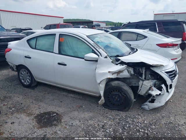 Продажа на аукционе авто 2017 Nissan Versa 1.6 S+, vin: 3N1CN7AP9HL880412, номер лота: 45207296
