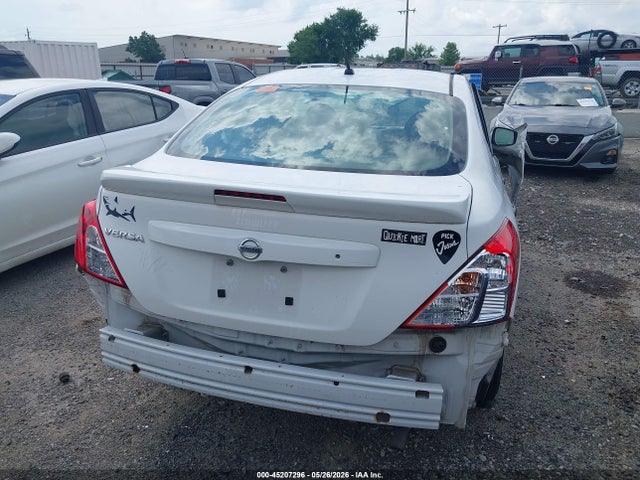 Продажа на аукционе авто 2017 Nissan Versa 1.6 S+, vin: 3N1CN7AP9HL880412, номер лота: 45207296