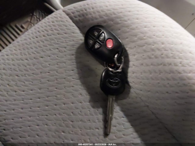 2011 Toyota Sienna Le V6 მანქანა იყიდება აუქციონზე, vin: 5TDKK3DC7BS118670, აუქციონის ნომერი: 45207341