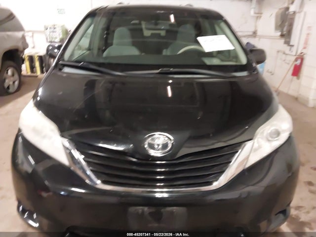 2011 Toyota Sienna Le V6 მანქანა იყიდება აუქციონზე, vin: 5TDKK3DC7BS118670, აუქციონის ნომერი: 45207341
