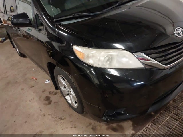 2011 Toyota Sienna Le V6 მანქანა იყიდება აუქციონზე, vin: 5TDKK3DC7BS118670, აუქციონის ნომერი: 45207341