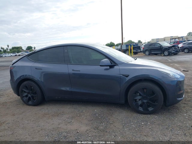 Tesla Model Y Rwd 2023 7SAYGDED5PF961144 Image 13