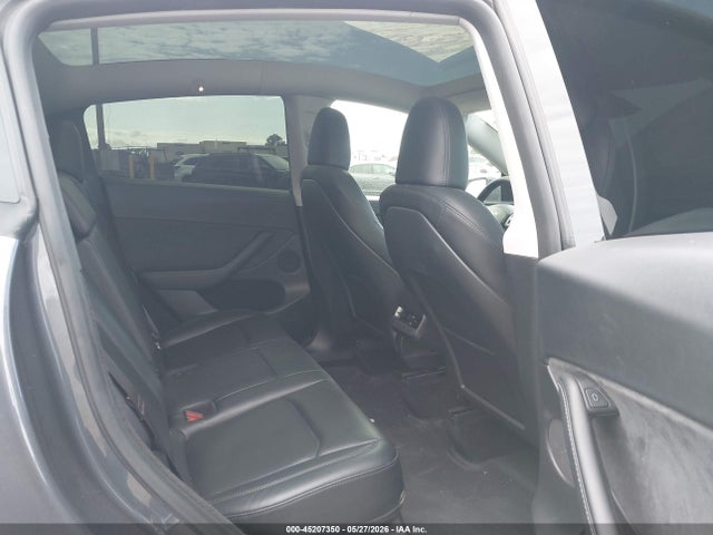 Tesla Model Y Rwd 2023 7SAYGDED5PF961144 Image 8