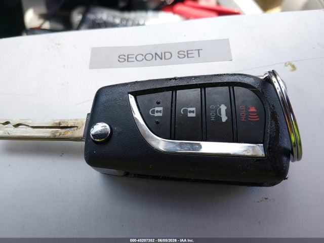 2022 Toyota Camry Le მანქანა იყიდება აუქციონზე, vin: 4T1C11AK8NU626925, აუქციონის ნომერი: 45207352