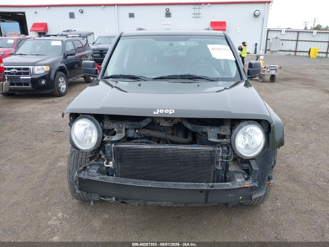 Jeep Patriot 75th Anniversary 2016 1C4NJPBB0GD800942 Image 13