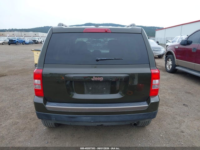 Jeep Patriot 75th Anniversary 2016 1C4NJPBB0GD800942 Image 17