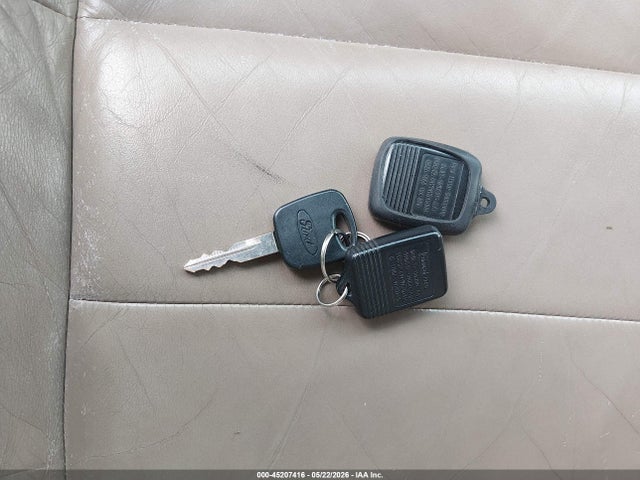 45207416 :رقم المزاد ، 1FTRW076X2KC32614 vin ، 2002 Ford F-150 Lariat/xlt مزاد بيع