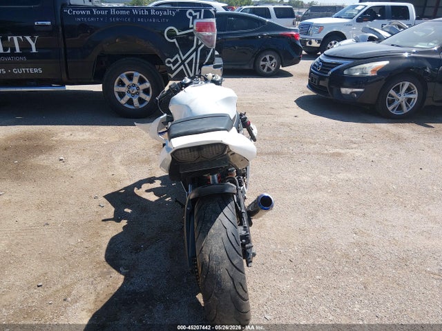 2005 Yamaha Yzfr6 L მანქანა იყიდება აუქციონზე, vin: JYARJ06E85A026897, აუქციონის ნომერი: 45207442