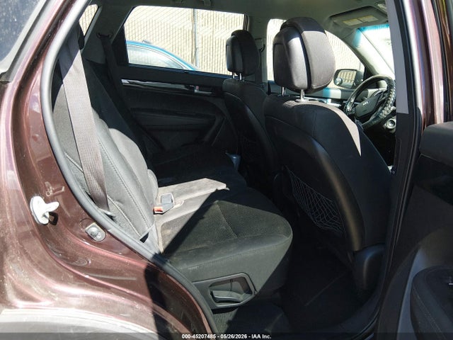 45207485 :رقم المزاد ، 5XYKT4A6XFG635448 vin ، 2015 Kia Sorento Lx مزاد بيع