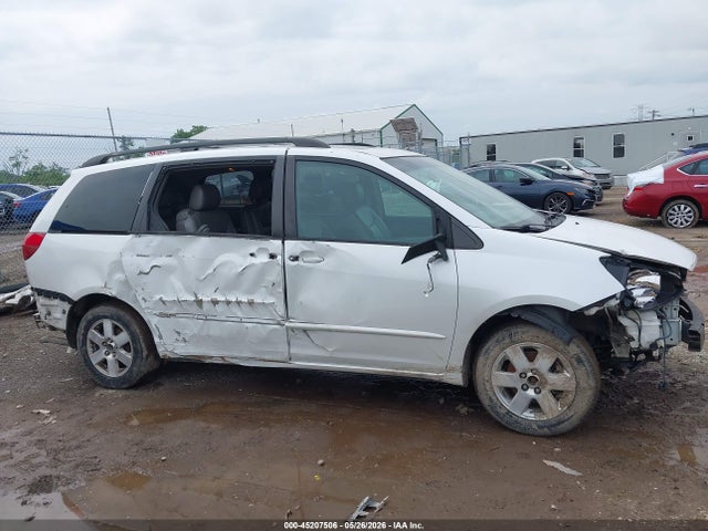 Aukcja sprzedaży 2004 Toyota Sienna Xle, vin: 5TDZA22C94S099850, numer aukcji: 45207506