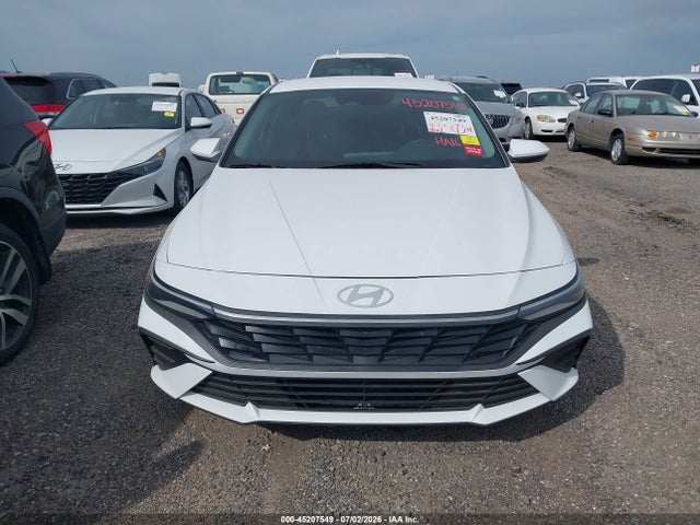 KMHLL4DGXSU044047 Hyundai ELANTRA SE