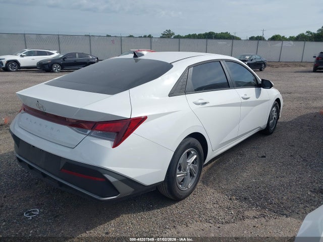 KMHLL4DGXSU044047 Hyundai ELANTRA SE