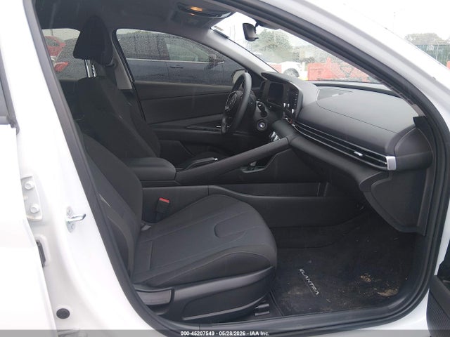 KMHLL4DGXSU044047 Hyundai ELANTRA SE
