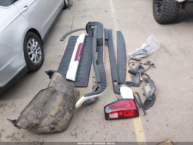 1GTUUBED6PZ141870 GMC Sierra 1500 Sle