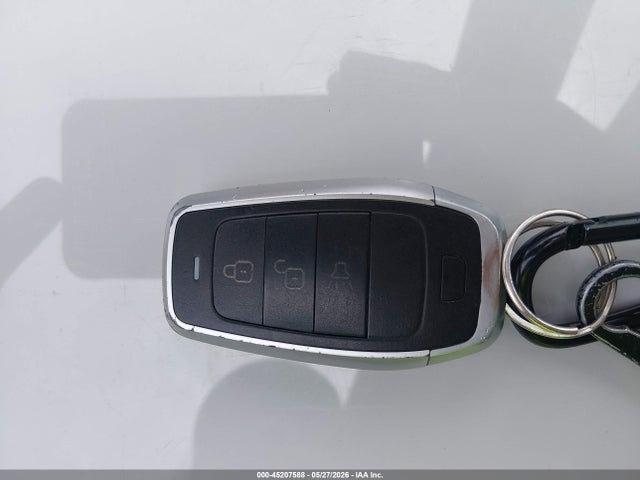 2016 Kia Cadenza მანქანა იყიდება აუქციონზე, vin: KNALN4D74G5215503, აუქციონის ნომერი: 45207588