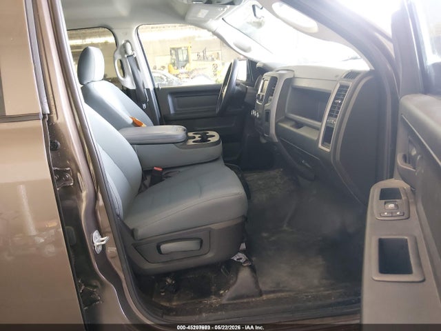 2019 Ram 1500 Classic Tradesman  4x4 5'7 Box მანქანა იყიდება აუქციონზე, vin: 1C6RR7KG2KS658529, აუქციონის ნომერი: 45207603