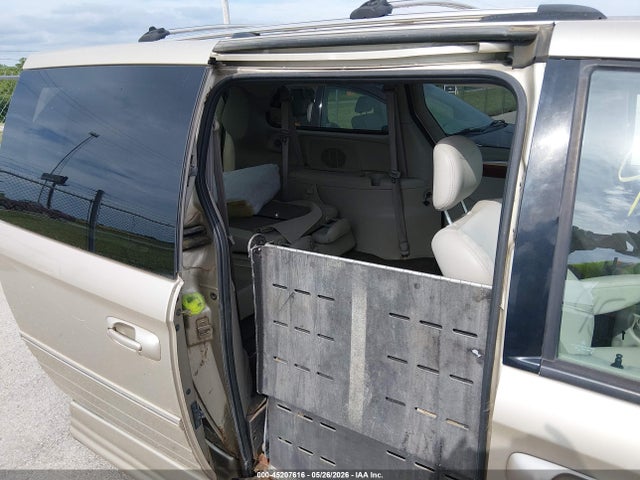 45207616 :رقم المزاد ، 2C8GP64L35R530461 vin ، 2005 Chrysler Town & Country Limited مزاد بيع