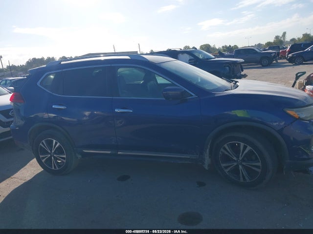 45207711 :رقم المزاد ، 5N1AT2MV7HC862330 vin ، 2017 Nissan Rogue Sl مزاد بيع