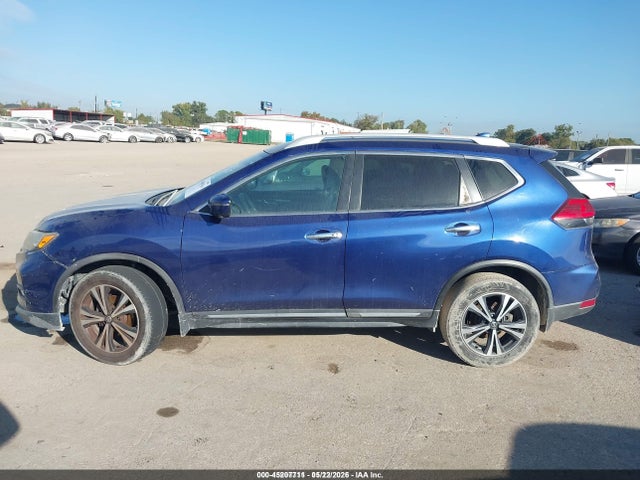 45207711 :رقم المزاد ، 5N1AT2MV7HC862330 vin ، 2017 Nissan Rogue Sl مزاد بيع