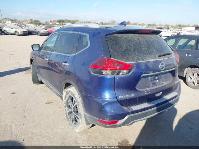 45207711 :رقم المزاد ، 5N1AT2MV7HC862330 vin ، 2017 Nissan Rogue Sl مزاد بيع