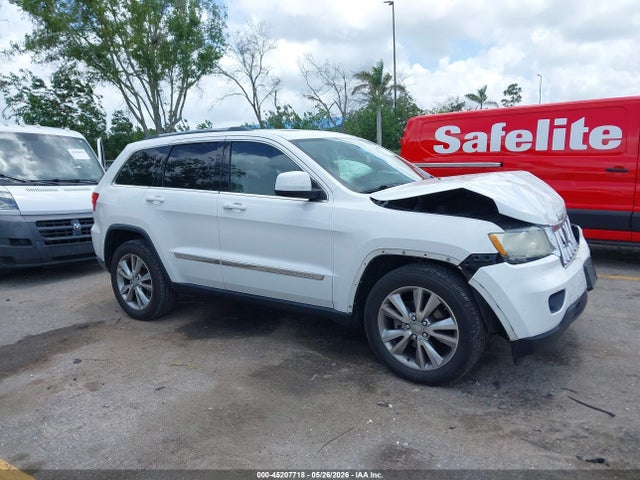 2013 Jeep Grand Cherokee Laredo მანქანა იყიდება აუქციონზე, vin: 1C4RJEAGXDC520286, აუქციონის ნომერი: 45207718