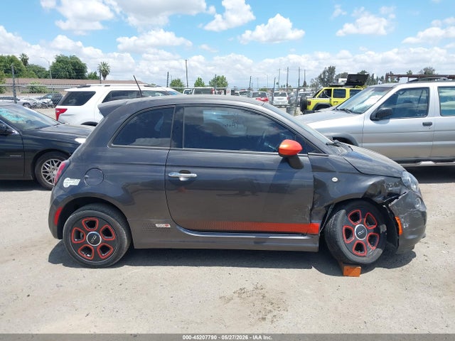Fiat 500E BATTERY ELECTRIC 2016 3C3CFFGE6GT209745 Image 13