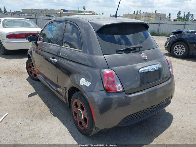 Fiat 500E BATTERY ELECTRIC 2016 3C3CFFGE6GT209745 Image 3