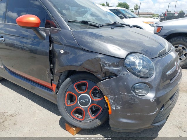 Fiat 500E BATTERY ELECTRIC 2016 3C3CFFGE6GT209745 Image 6