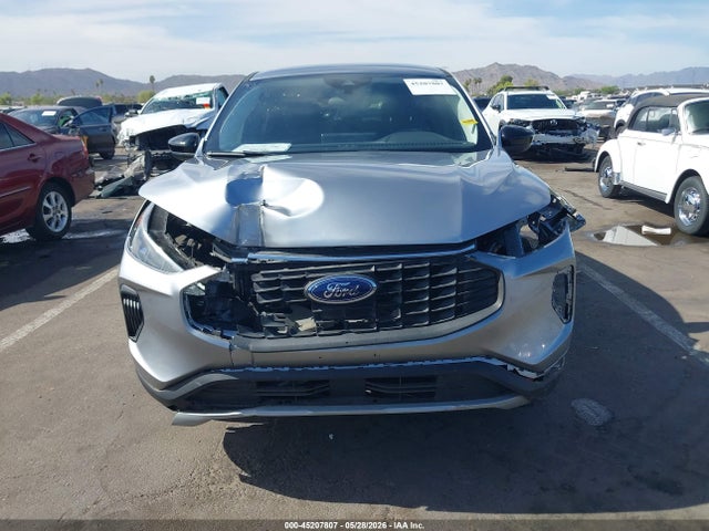 1FMCU9GN0RUA45383 Ford Escape Active