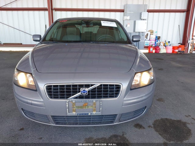 2005 Volvo S40 2.4i მანქანა იყიდება აუქციონზე, vin: YV1MS390652115546, აუქციონის ნომერი: 45207837