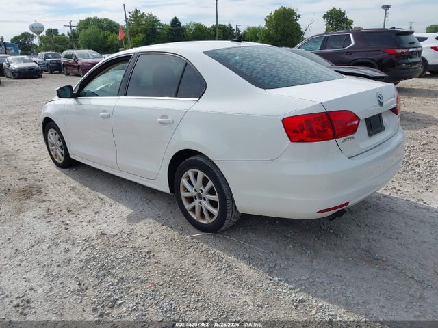 2013 Volkswagen Jetta 2.5l Se მანქანა იყიდება აუქციონზე, vin: 3VWDX7AJ4DM367142, აუქციონის ნომერი: 45207863