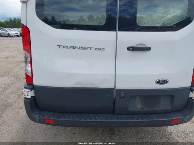 Ford Transit-250 2018 1FTYR1ZM1JKA65322 Image 19
