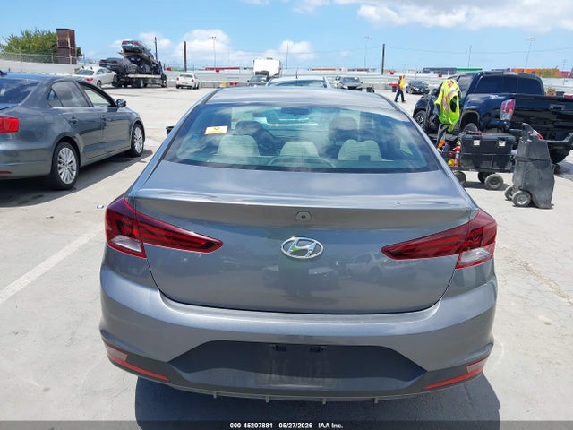Hyundai ELANTRA SE 2019 5NPD74LF4KH410603 Image 16