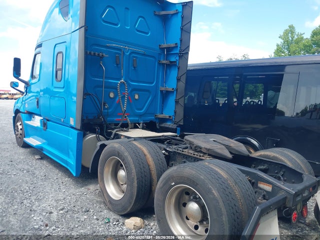 45207891 :رقم المزاد ، 3AKJHHDR4LSKU3251 vin ، 2020 Freightliner New Cascadia 126 مزاد بيع