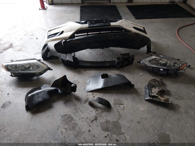 Nissan ROGUE SV 2018 5N1AT2MT6JC798351 Image 11