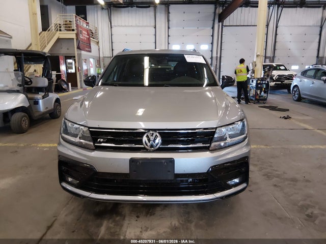 3VV2B7AX1MM137735 Volkswagen Tiguan 2.0t Se/2.0t Se R-line Black/2.0t Sel