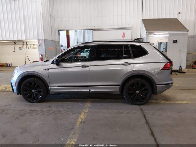 3VV2B7AX1MM137735 Volkswagen Tiguan 2.0t Se/2.0t Se R-line Black/2.0t Sel