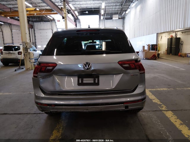 3VV2B7AX1MM137735 Volkswagen Tiguan 2.0t Se/2.0t Se R-line Black/2.0t Sel
