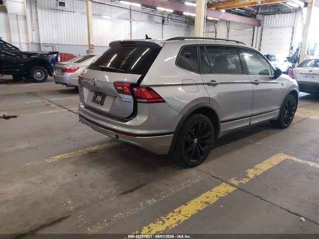 3VV2B7AX1MM137735 Volkswagen Tiguan 2.0t Se/2.0t Se R-line Black/2.0t Sel