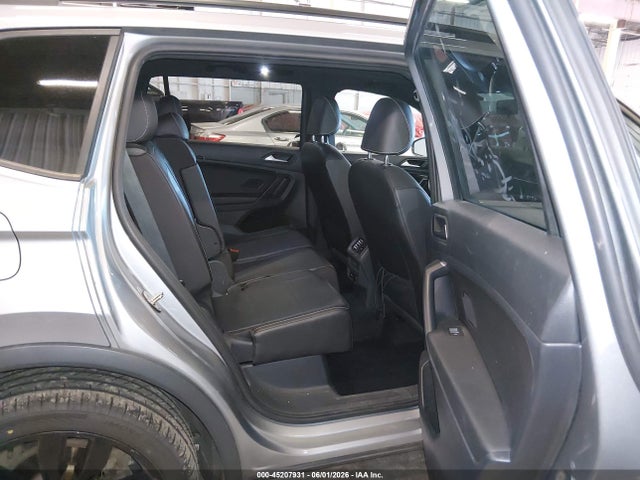 3VV2B7AX1MM137735 Volkswagen Tiguan 2.0t Se/2.0t Se R-line Black/2.0t Sel