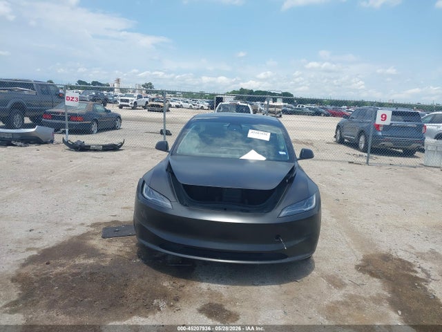 Tesla MODEL 3 2025 5YJ3E1EA7SF068161 Image 11