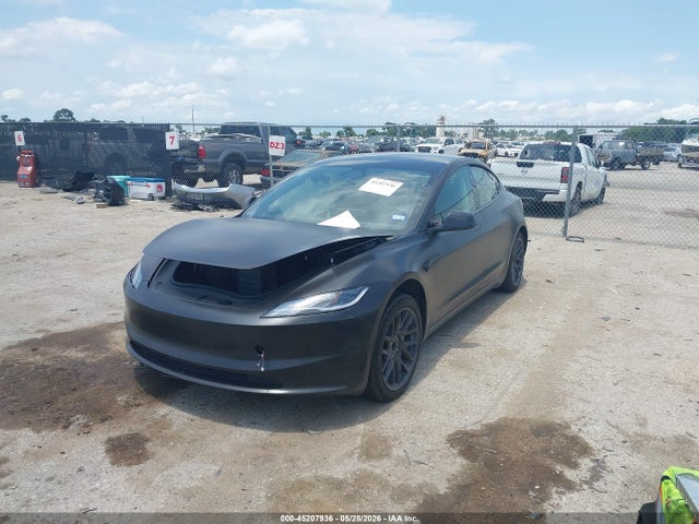 Tesla MODEL 3 2025 5YJ3E1EA7SF068161 Image 2